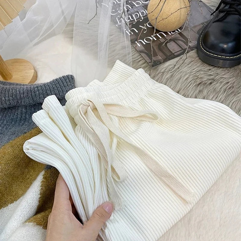 Women Trousers Pants with A High Waisted Slim Fit And Floor Length Pleated Straight Pants for Ladies Wide Leg Pants