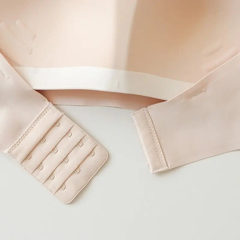 Women's underwear: detachable shoulder strap underwear, anti-slip strapless bra, cinched breasts, and wraparound bra